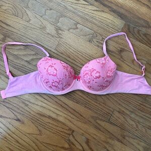 Pink lace 💕 Victoria’s Secret body by Victoria lined Demi 34DD